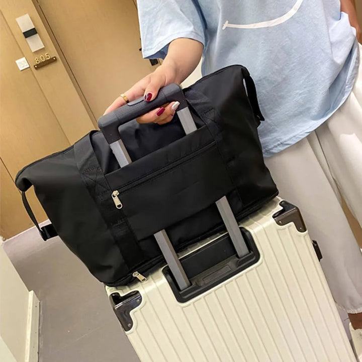 Stylish duffel for work, travel, and gym – Gentleman Edition

